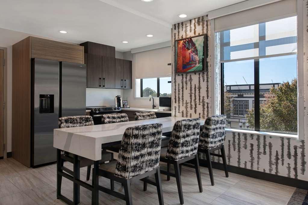 Home2 Suites By Hilton Anderson Downtown Номер фото